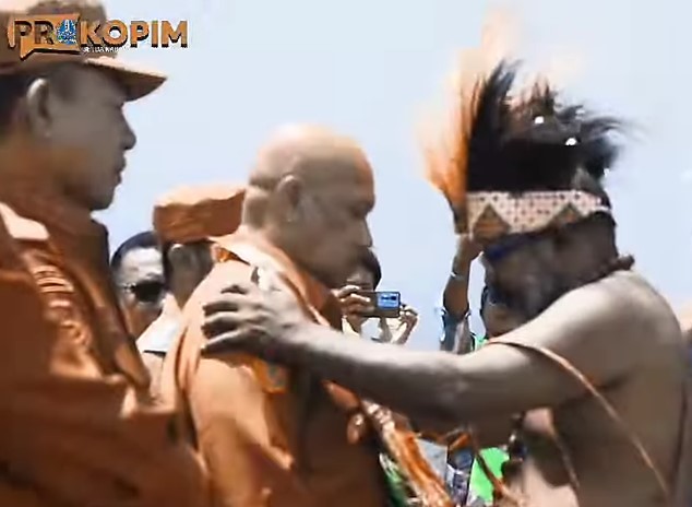 Pemerintah Kabupaten Biak Numfor melakukan penyambutan Bupati dan Wakil Bupati Biak Numfor, Markus O. Mansnembra, SH,. MM, dan Jimmy Carter Rumbarar Kapisa,